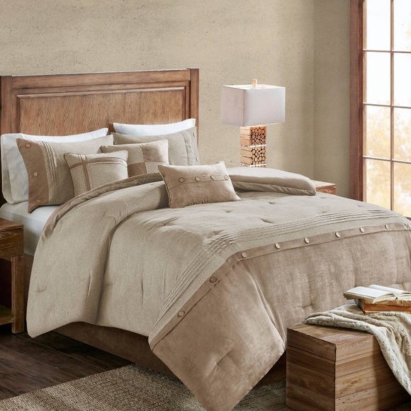 Tan comforter - Picture 1 of 2